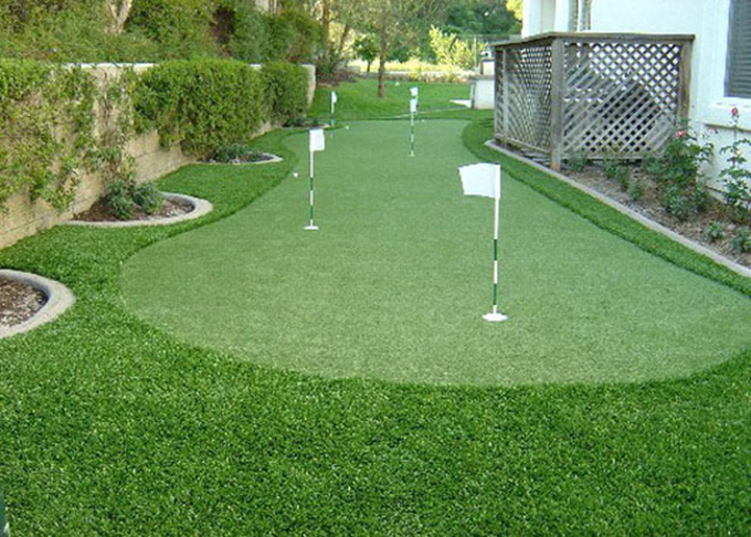 Mantas artificiales de la hierba del golf fantástico de los puttinges greenes, material sintético de la hierba PE del golf 0